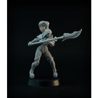 Female Dungeon Guard (28 mm) (5)