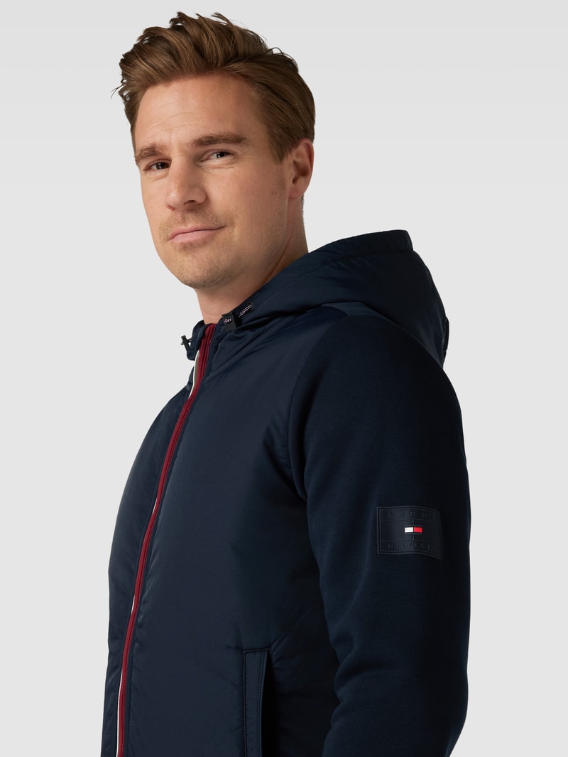Sweatjacke mit Label-Detail in marineblau