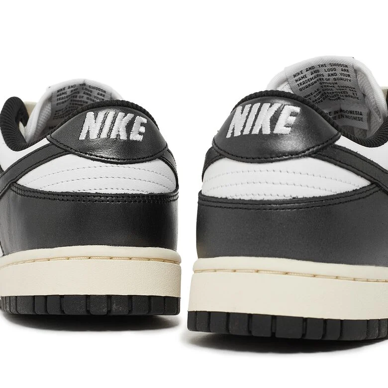 NIKE Dunk Low PRM 