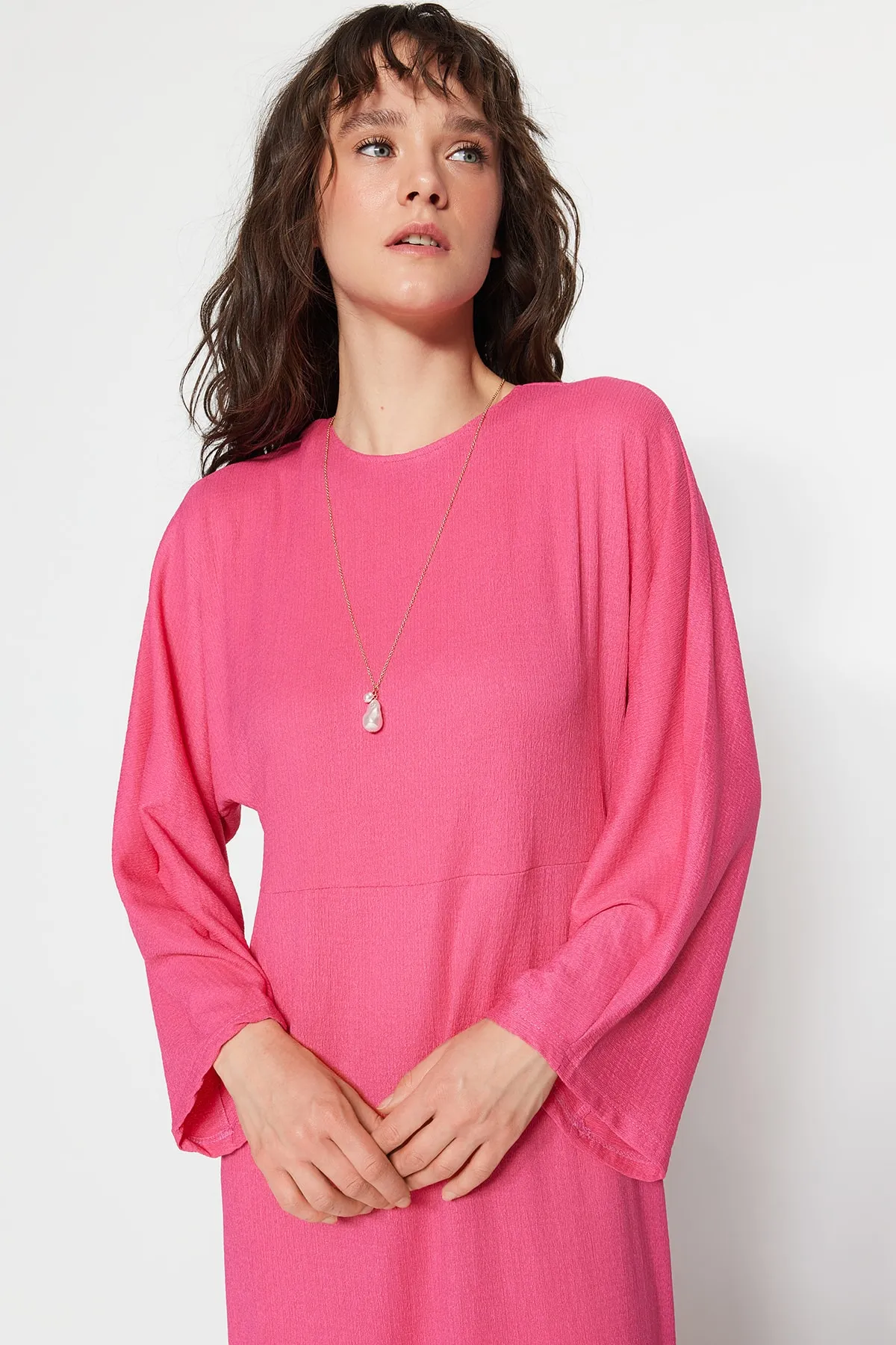 Trendyol Modest  Rosa Strickkleid mit spanischen Ärmeln TCTSS23EB00210