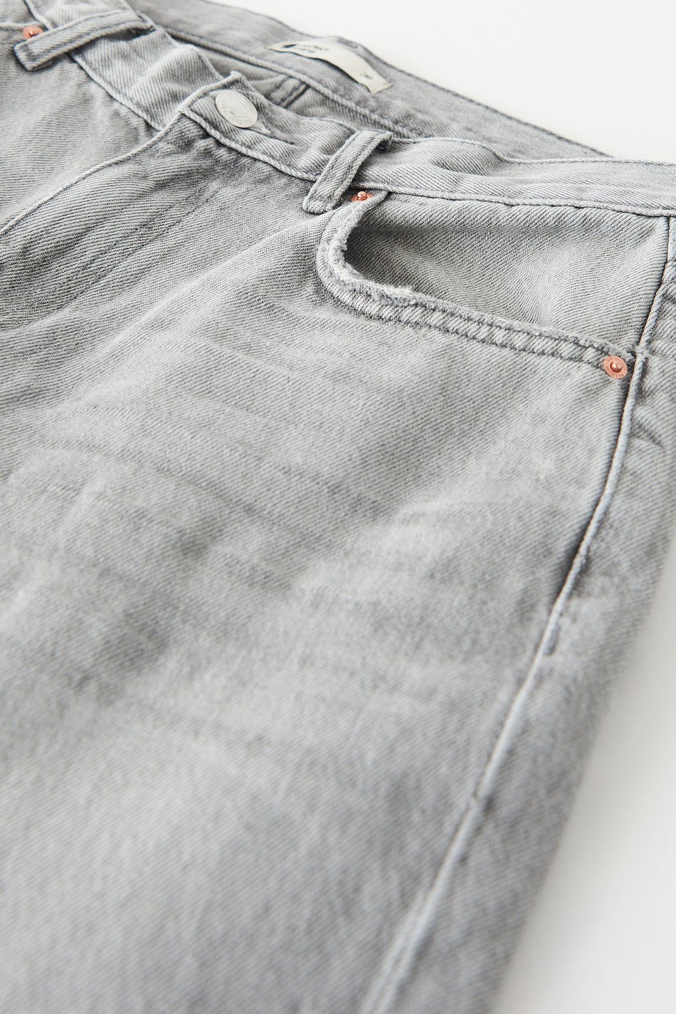 Low straight petite jeans