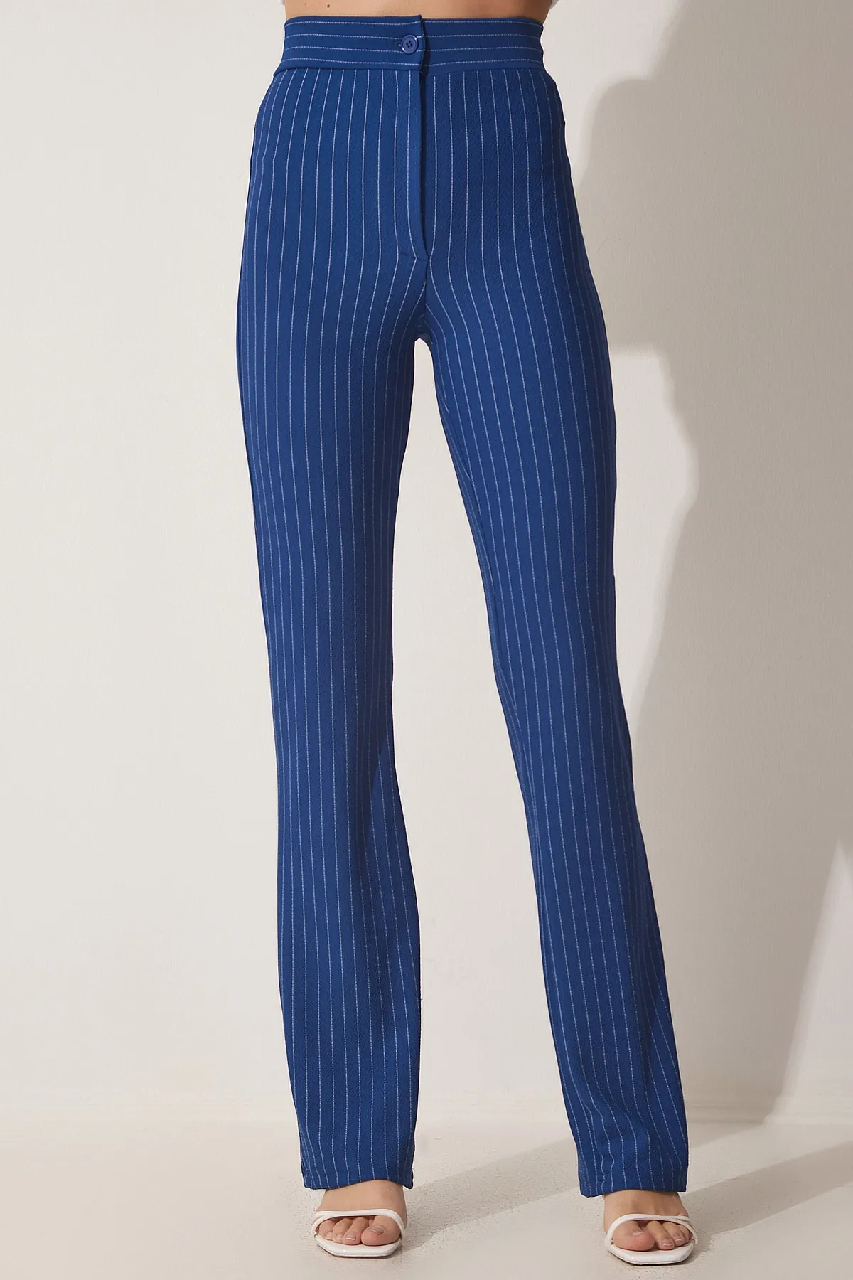 Happiness İstanbul  Indigoblaue gestreifte Damenhose mit hoher Taille RV00094