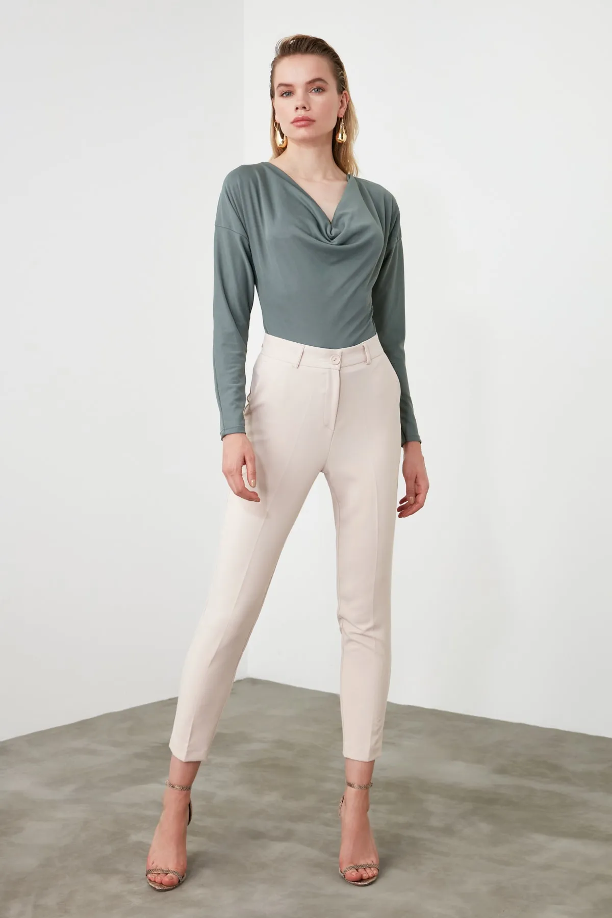 Trendyol Collection  Tas Basic Cigarette Skinny-Leg-Webhose TWOSS19ST0038