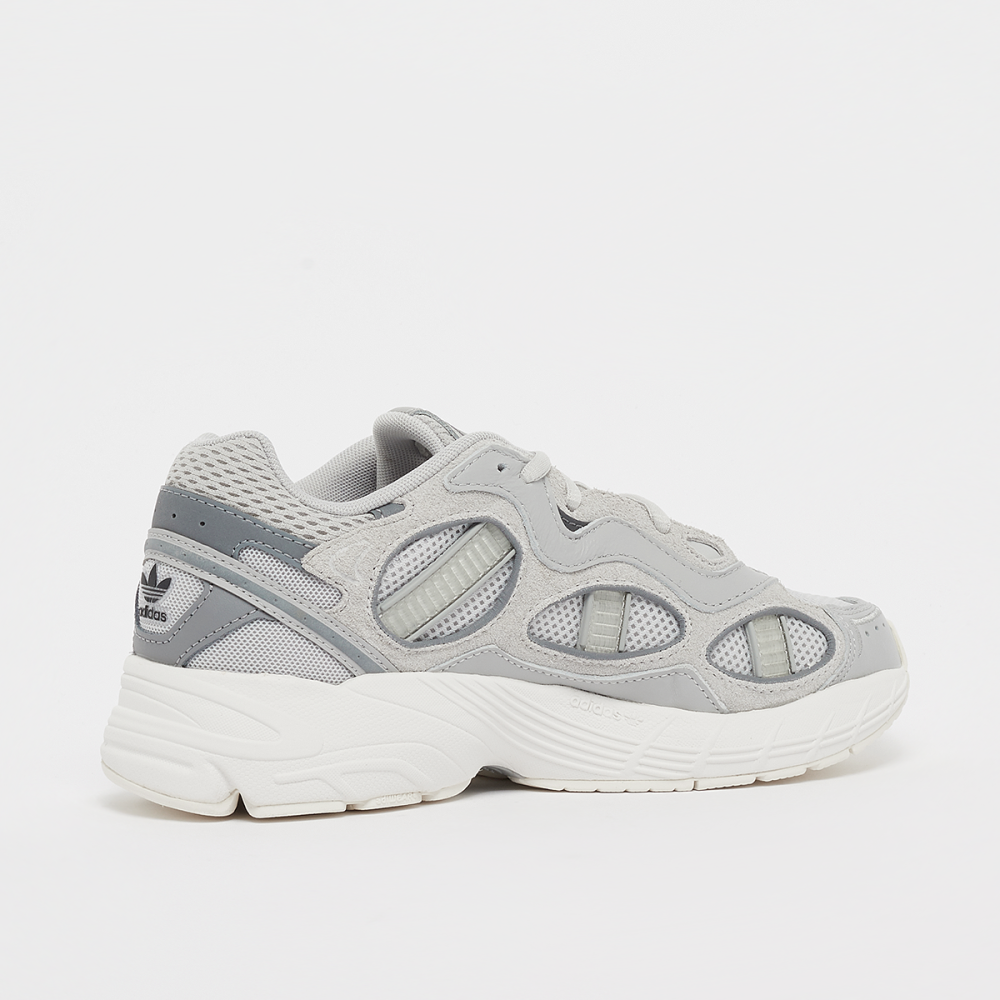 adidas Astir Sn W GY2596 / grau