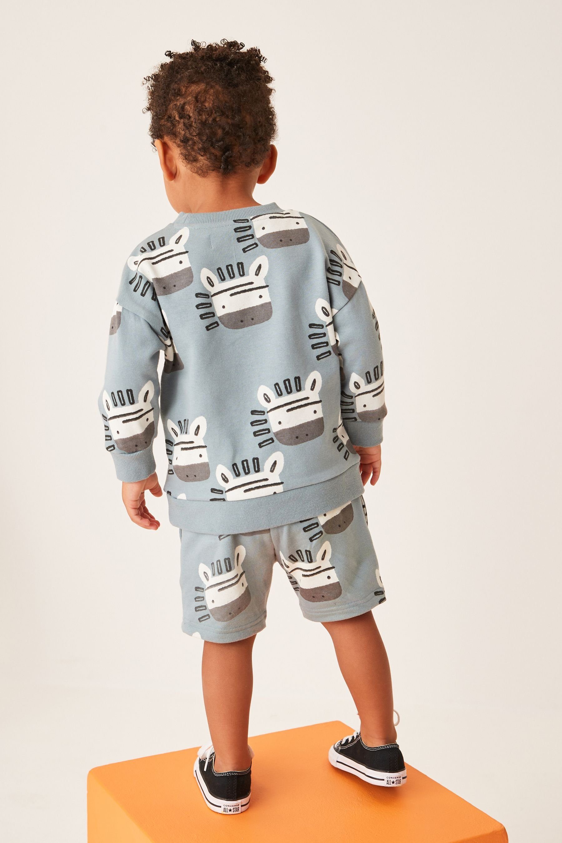 Next Sweatanzug Gemustertes Jersey-Sweatshirt und Shorts im Set (2-tlg)