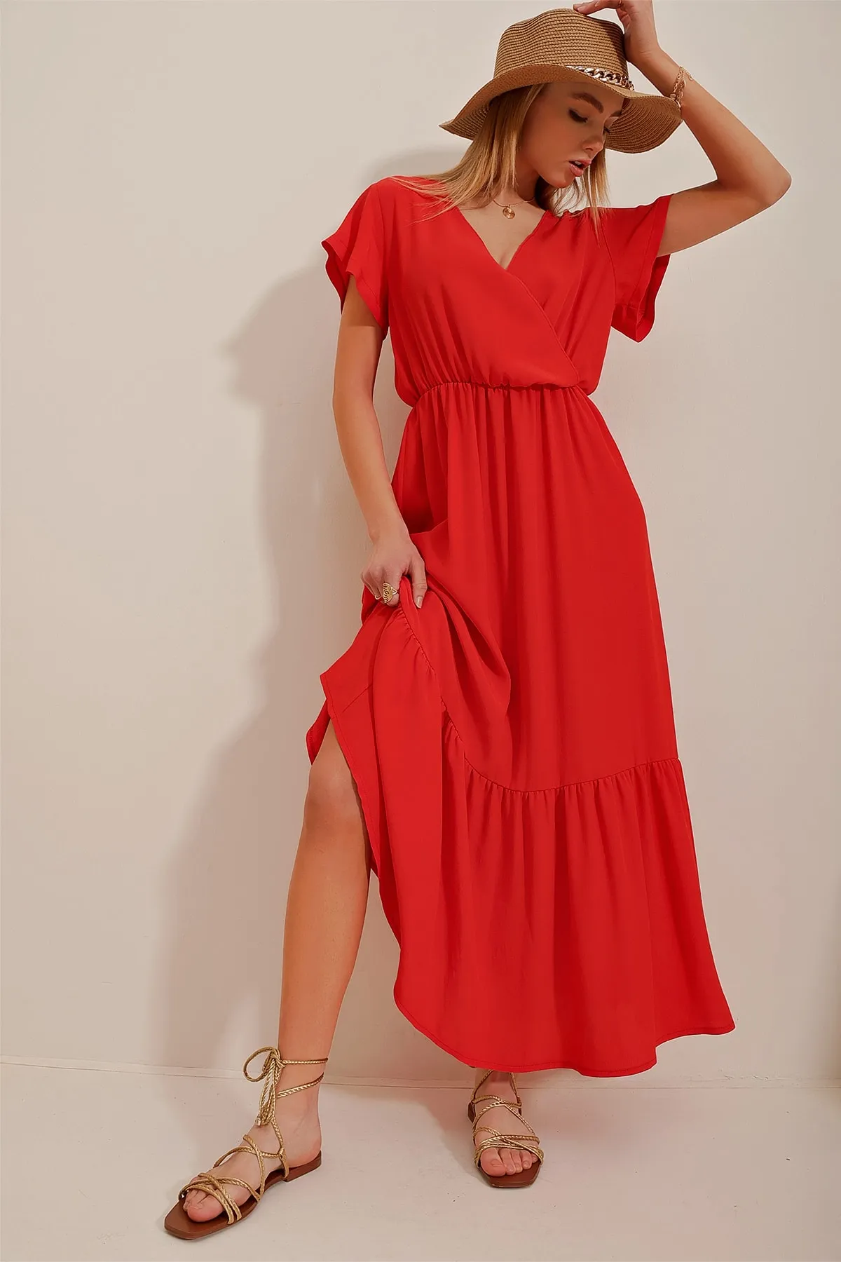 Trend Alaçatı Stili  Damen-Kleid in Crinkle-Optik in Maxilänge mit zweireihigem Kragen und Granatapfelblüten ALC-X4373
