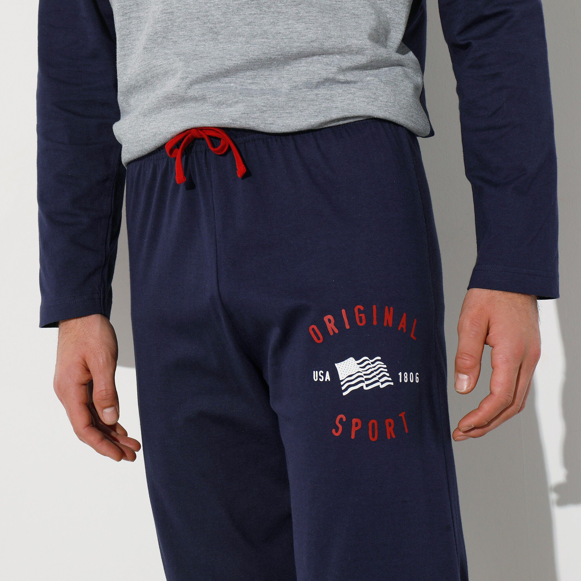 Pantalon de pyjama bleu marine imprimé placé