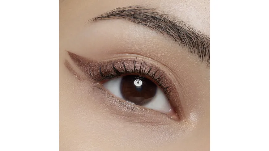 essence Eyeshadow Stick Blend & Line 04 - full of beans