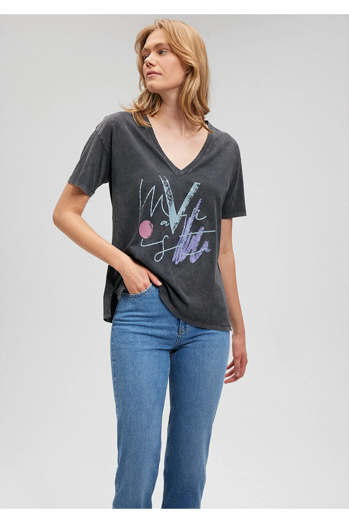 Mavi  Bedrucktes graues Istanbul-T-Shirt mit normaler Passform und normalem Schnitt 1601176-900