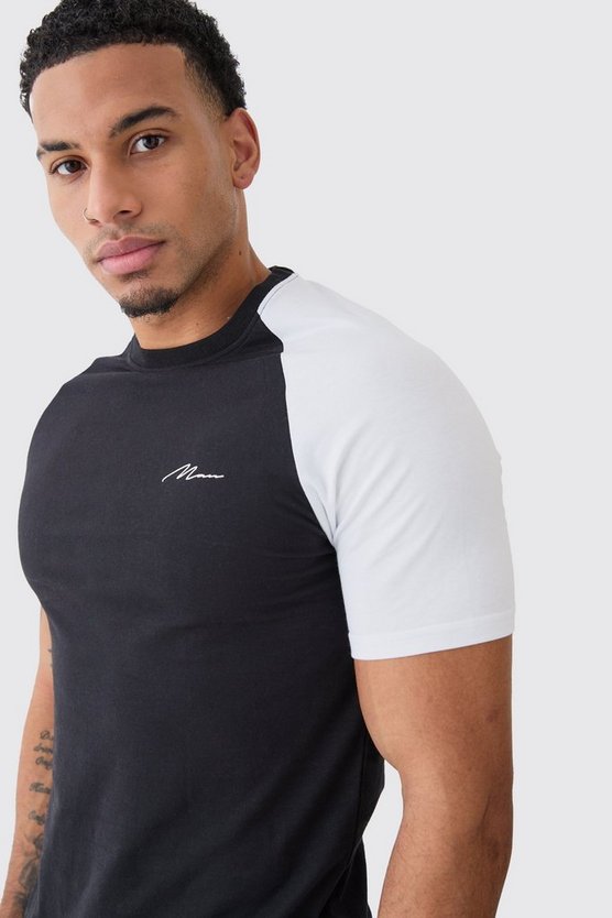 Muscle-Fit Man Signature Raglan T-Shirt