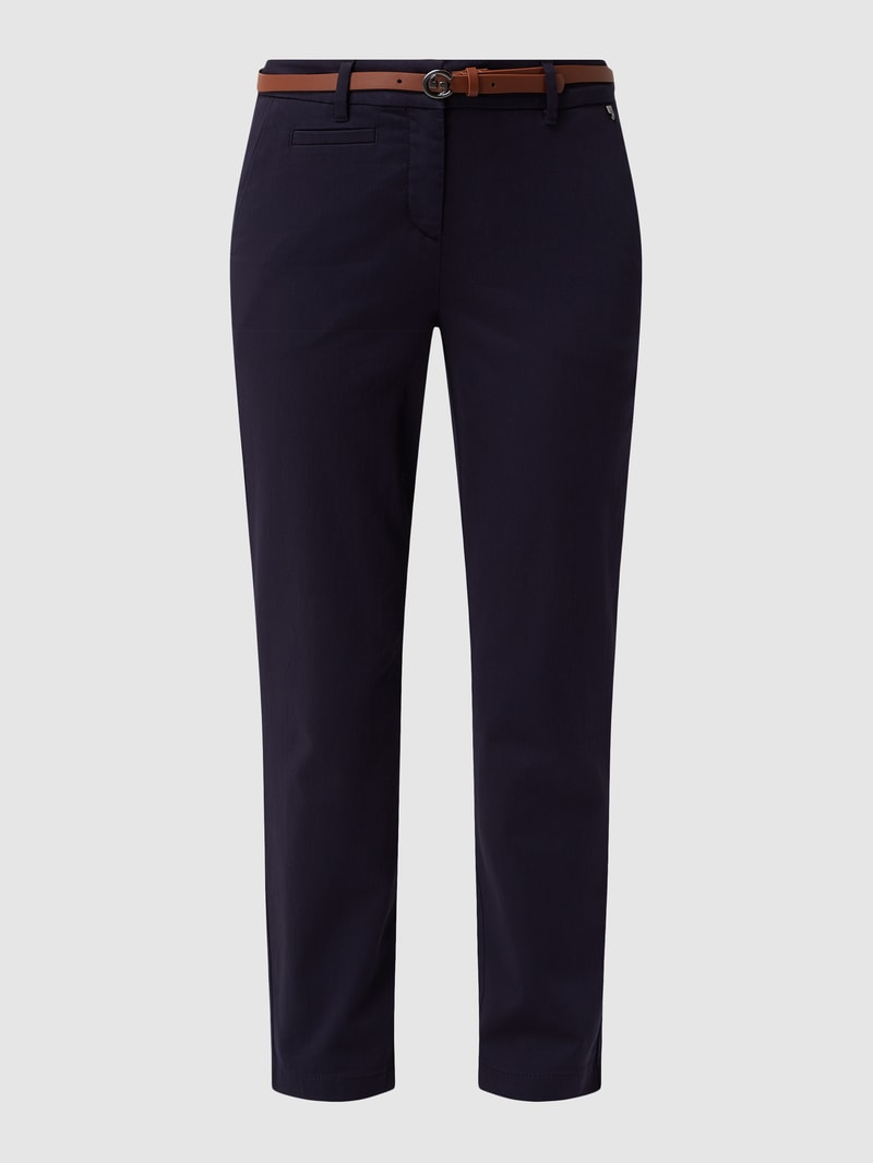 Chino mit Gürtel in marineblau
