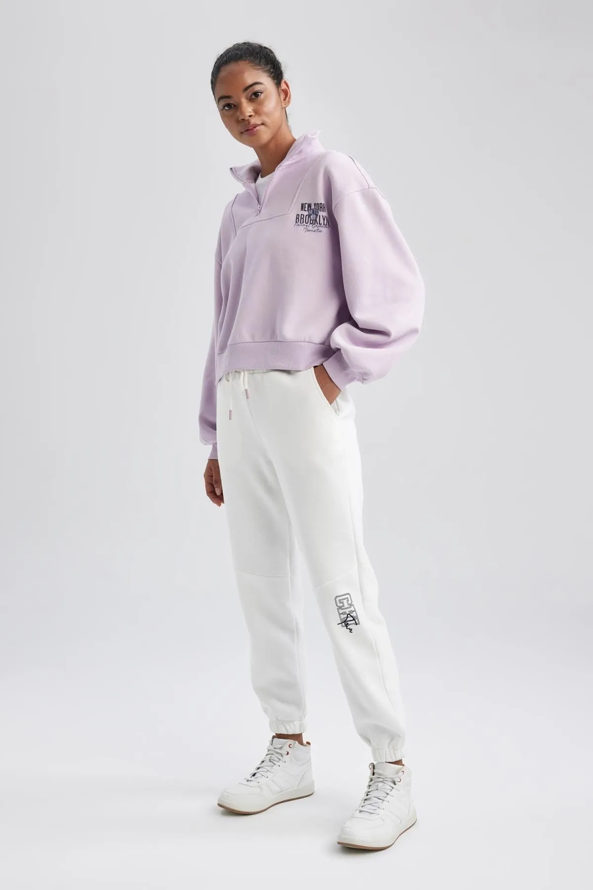 DeFacto  Passform: Lange Hose aus dickem Stoff mit Standard-Passform und Taschen