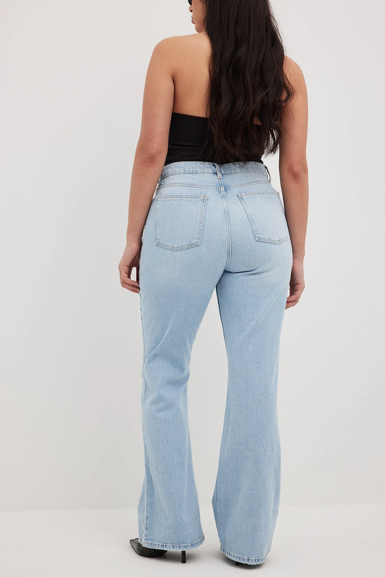 Ausgestellte Jeans mit hoher Taille