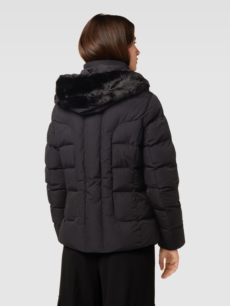 Funktionsjacke mit Zweiwege-Reißverschluss Modell 'Belvitesse' in schwarz