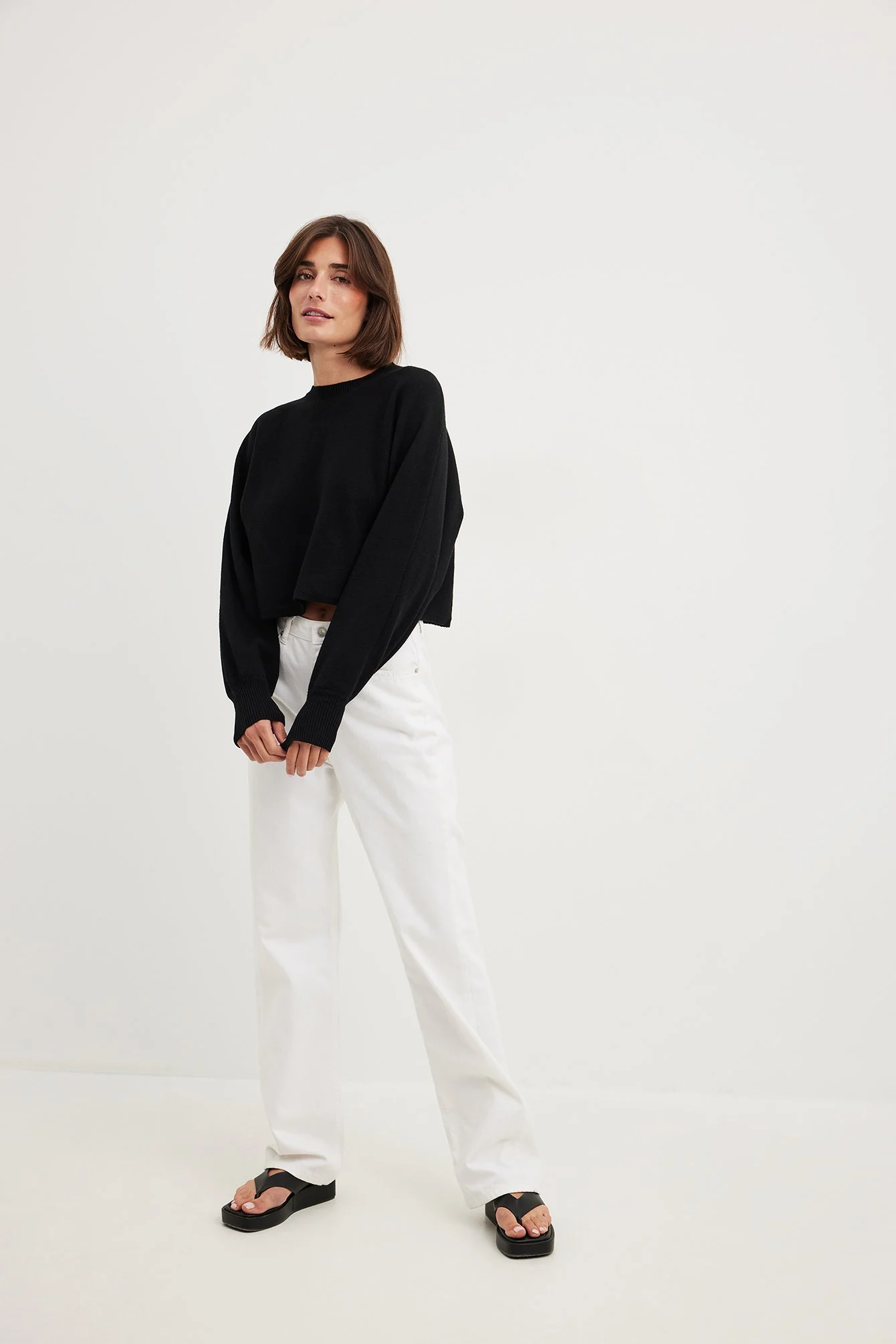 Cropped-Strickpullover mit Rundhalsausschnitt