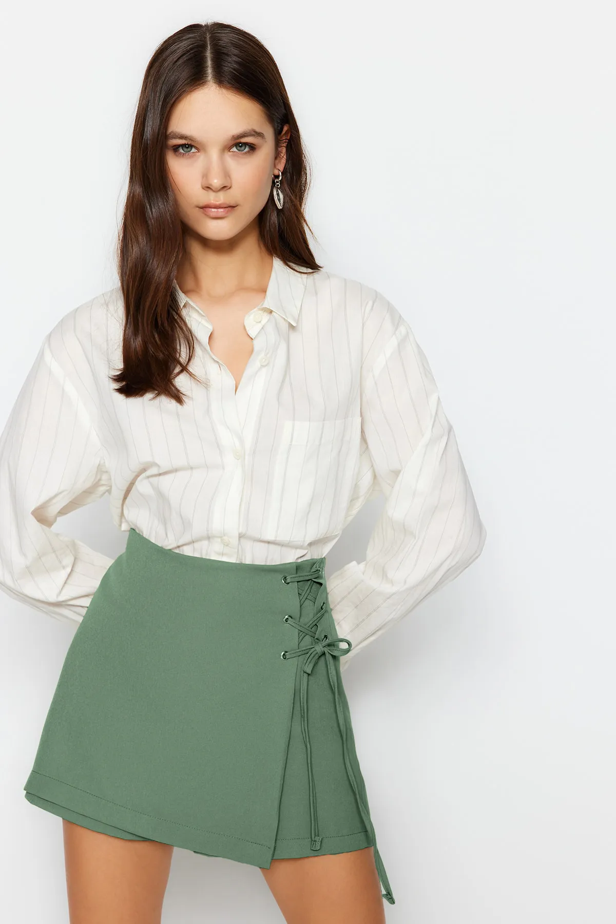 Trendyol Collection  Shorts - Khaki - Hoher Bund