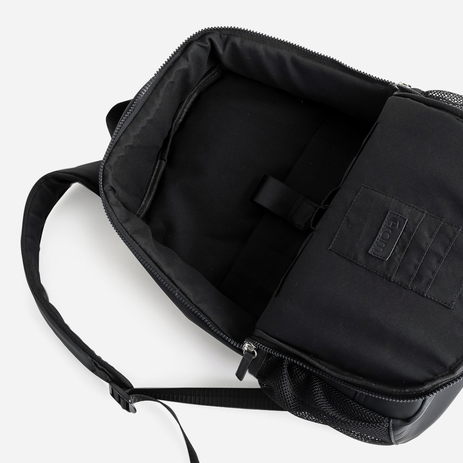 Sac à dos noir en nylon mat