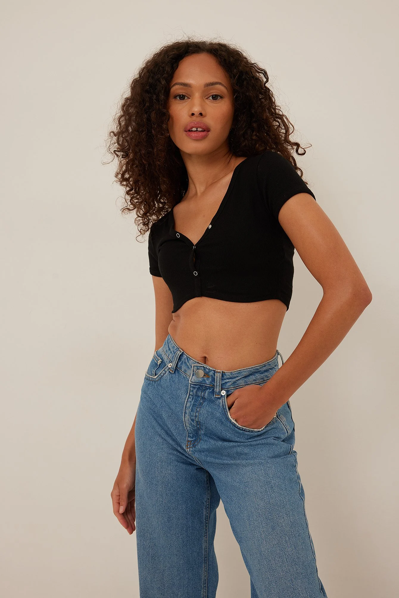 Crop-Top mit Druckknopf