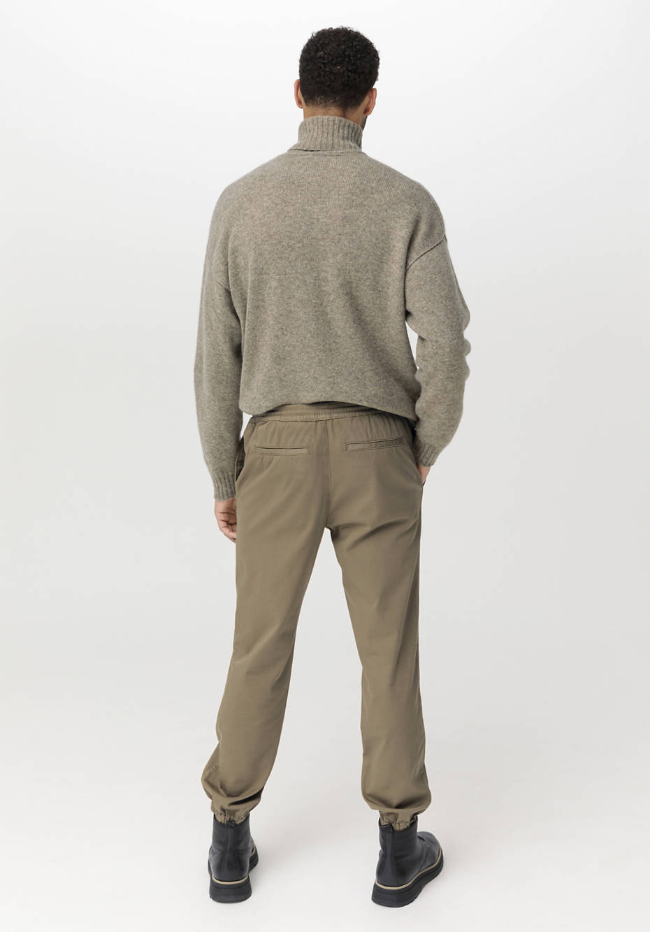 Joggpants Enea Regular aus Bio-Baumwolle