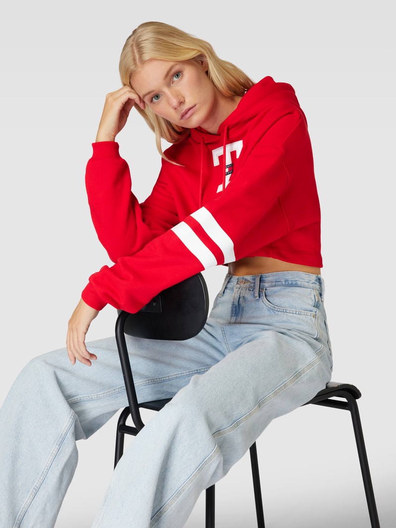 Cropped Hoodie mit Logo-Badge Modell 'LETTERMAN FLAG' in rot