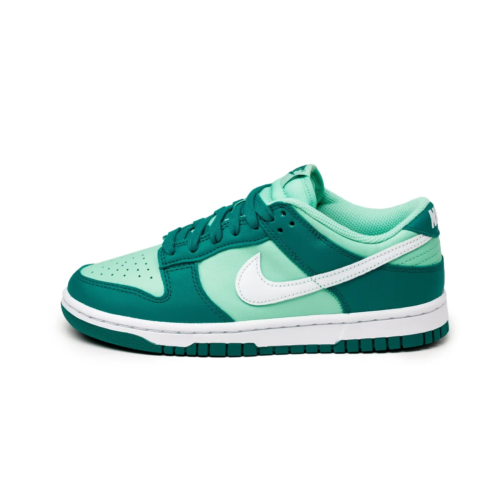 Nike Dunk Low WMNS DD1503-301 / grün