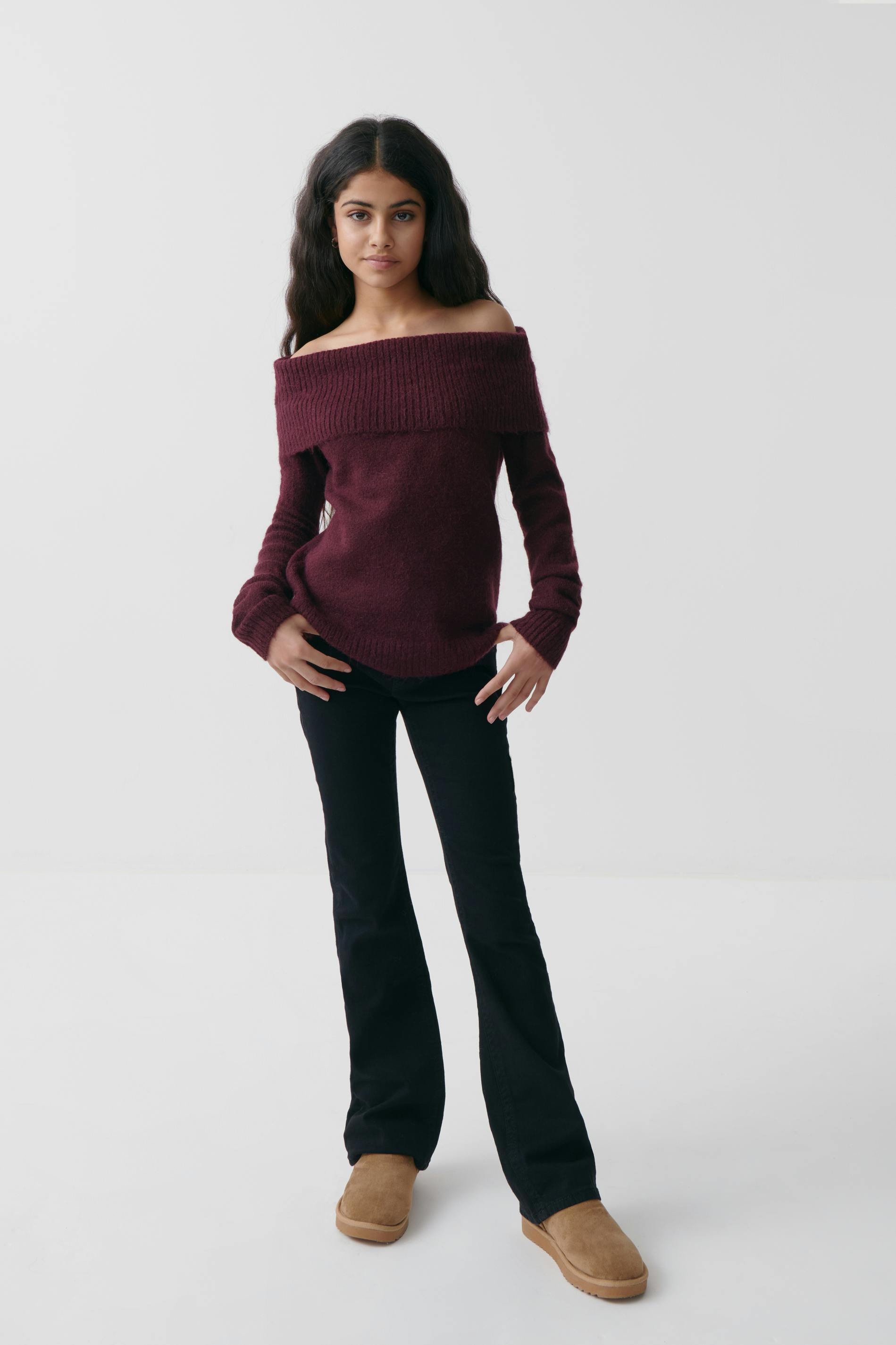 Y kn off shoulder sweater