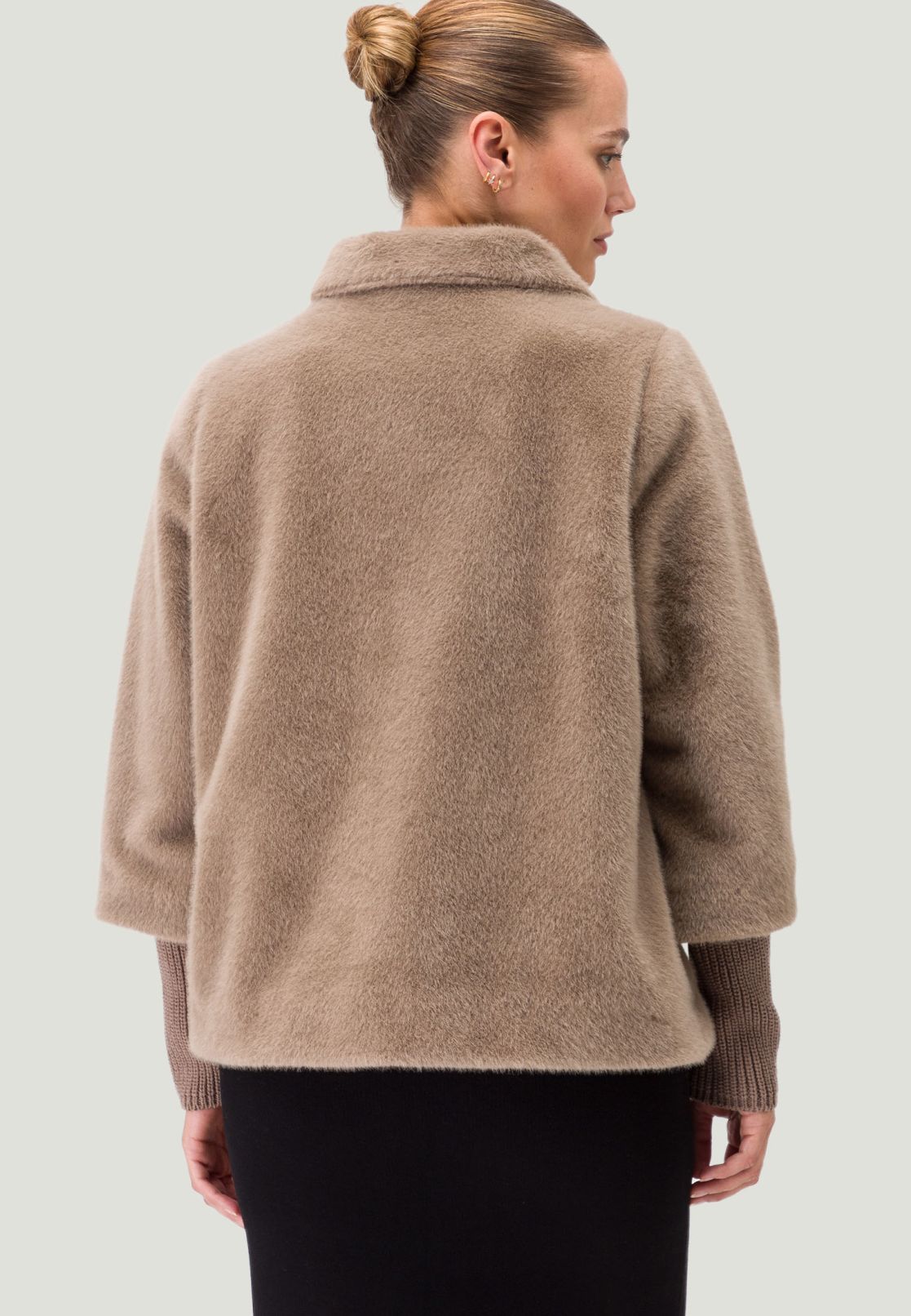 Plüschjacke mit Stulpen