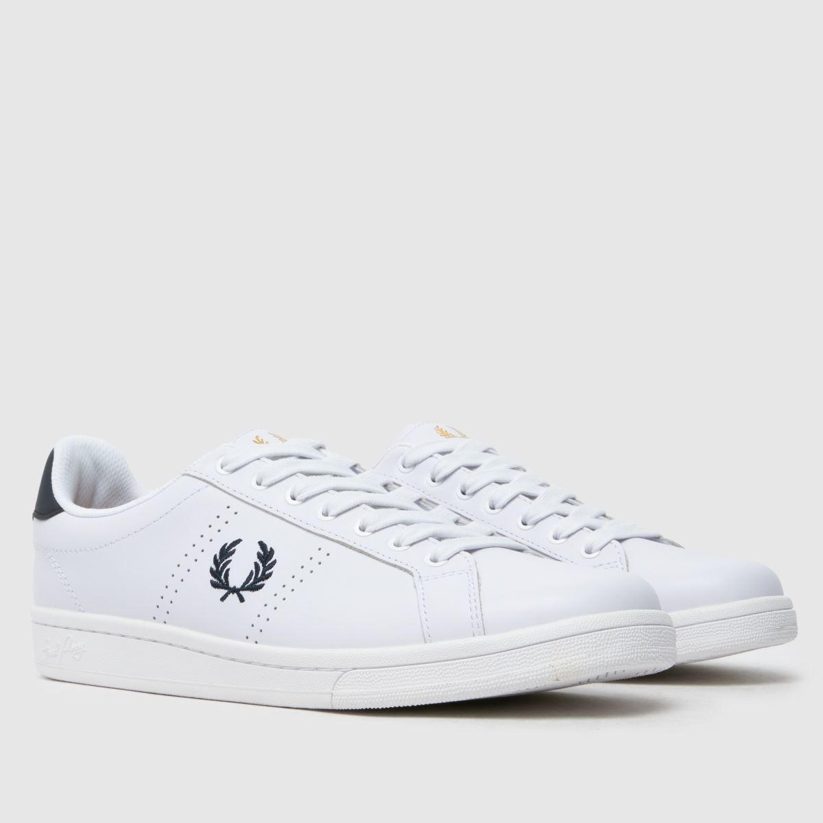 Fred Perry – B721 – Vita och marinblå sneakers