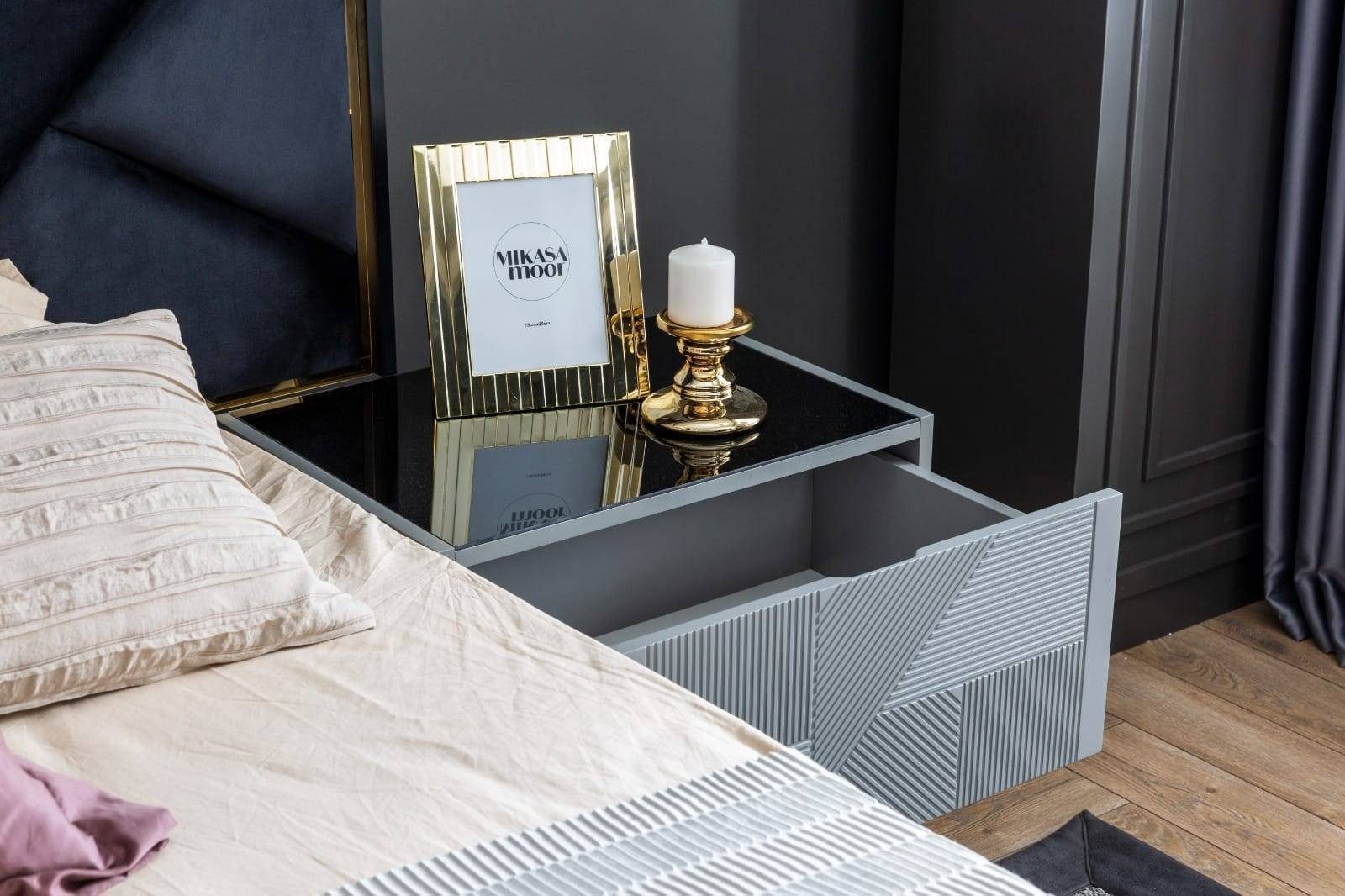 JVmoebel Schlafzimmer-Set Modernes Schlafzimmer Set Designer Bett 2x Nachttische Kleiderschrank, (4-St., 1x Bett + 2x Nachttische + 1x Kleiderschrank), Made in Europa