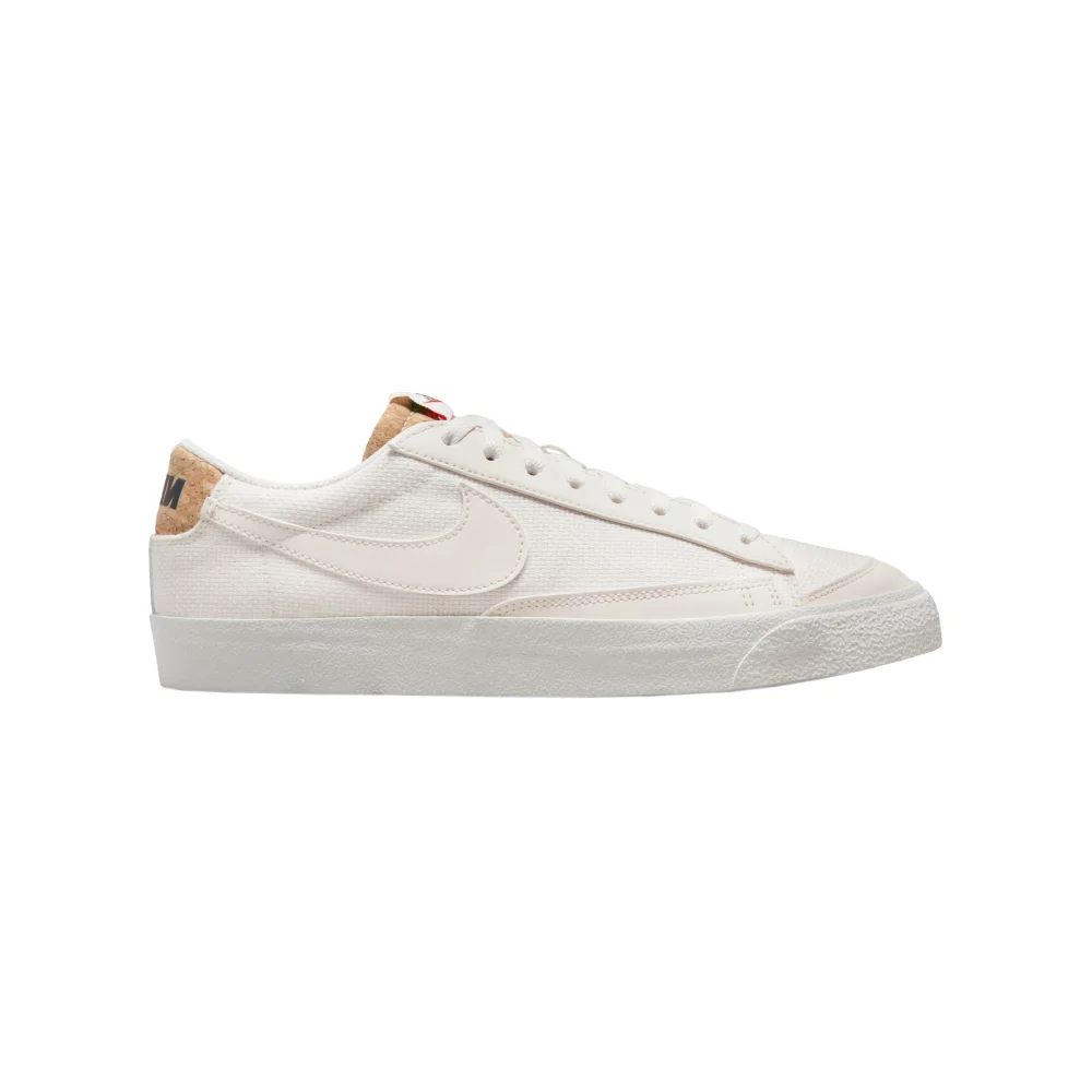 Nike Blazer Low 77 Premium DV7231-001 / weiss
