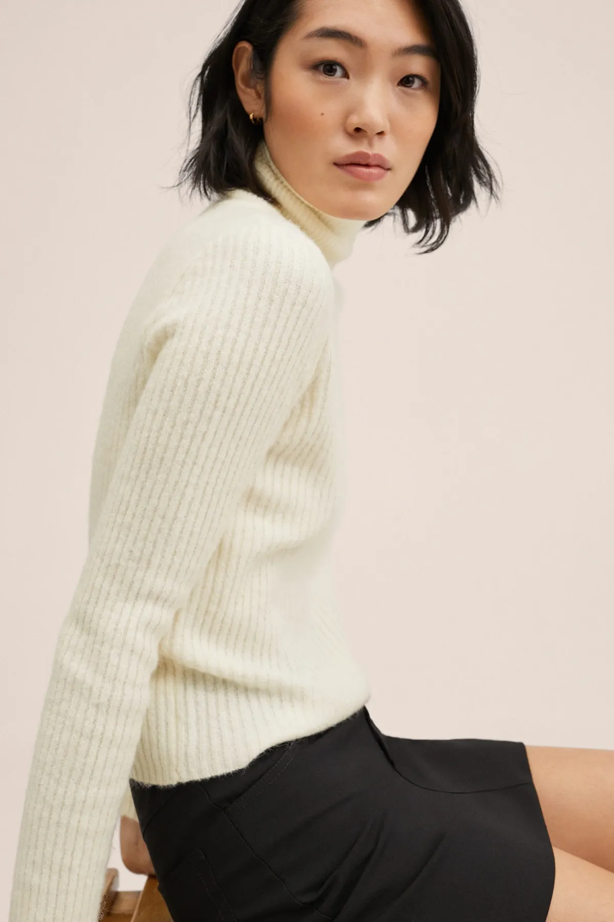 MANGO  Ecrufarbener Damenpullover 27002887