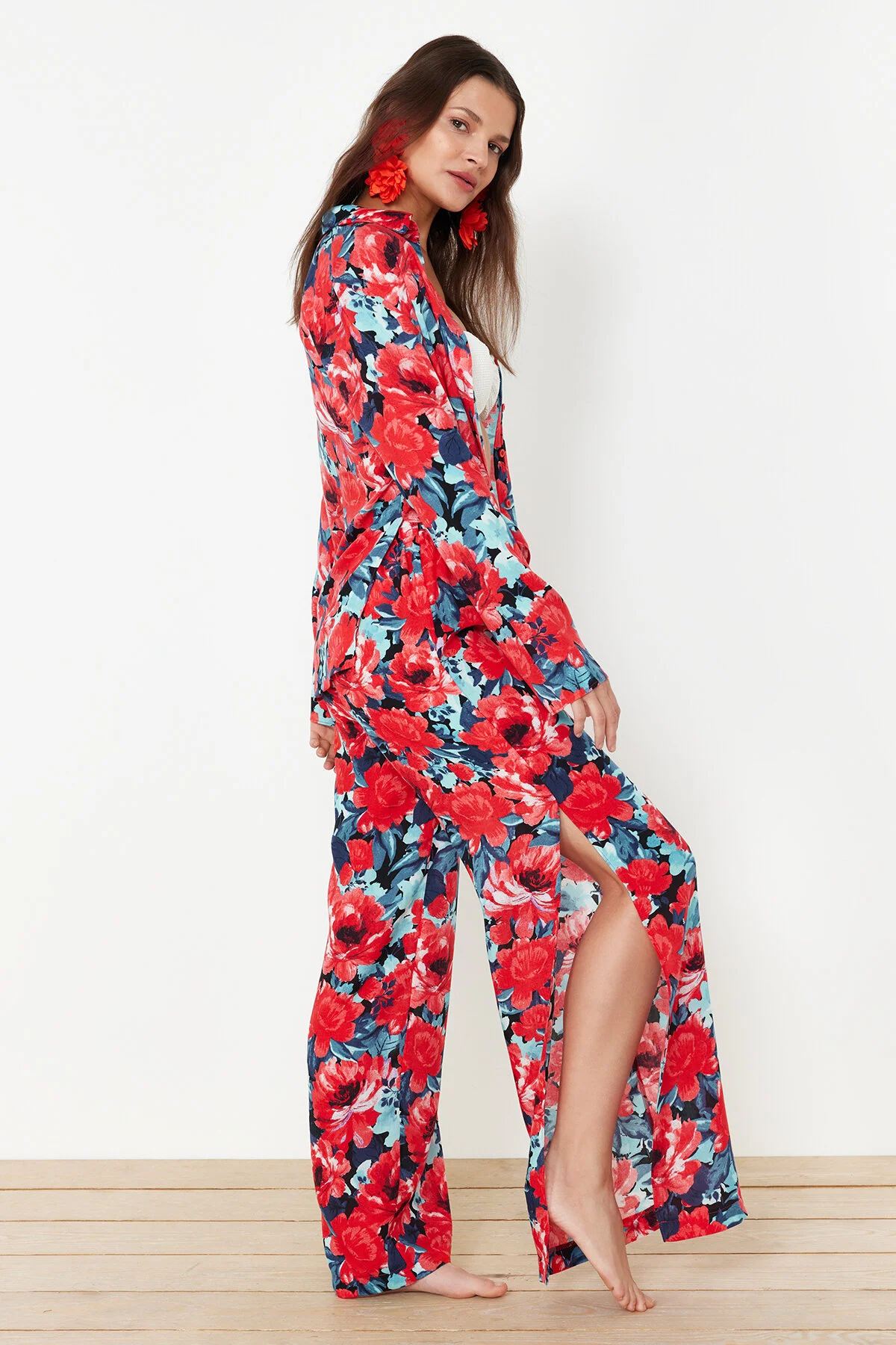 Trendyol Collection  Gewebtes Hemd-Hosen-Set mit Blumenmuster TBESS24AU00003