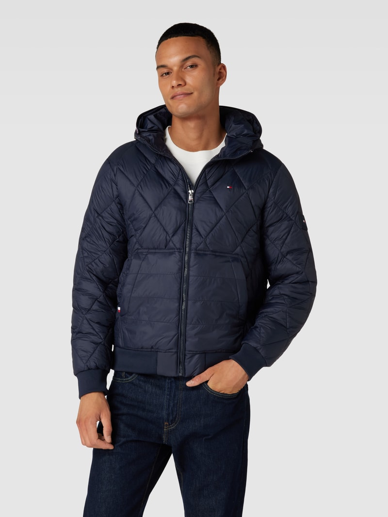 Steppjacke mit Stehkragen in marineblau