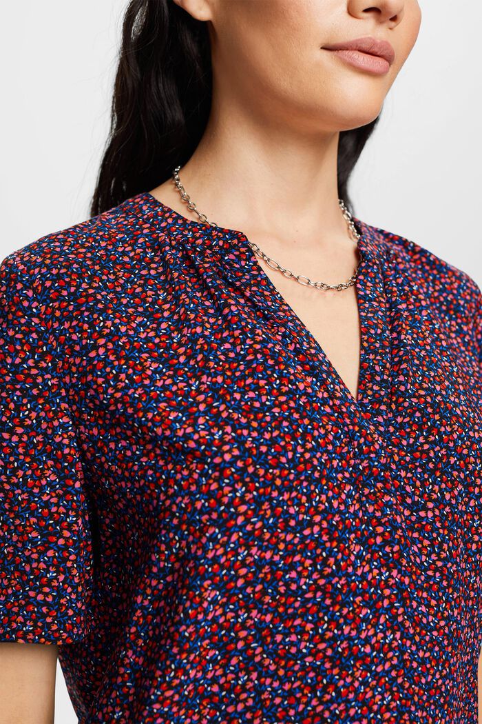 Bluse mit V-Ausschnitt und Muster