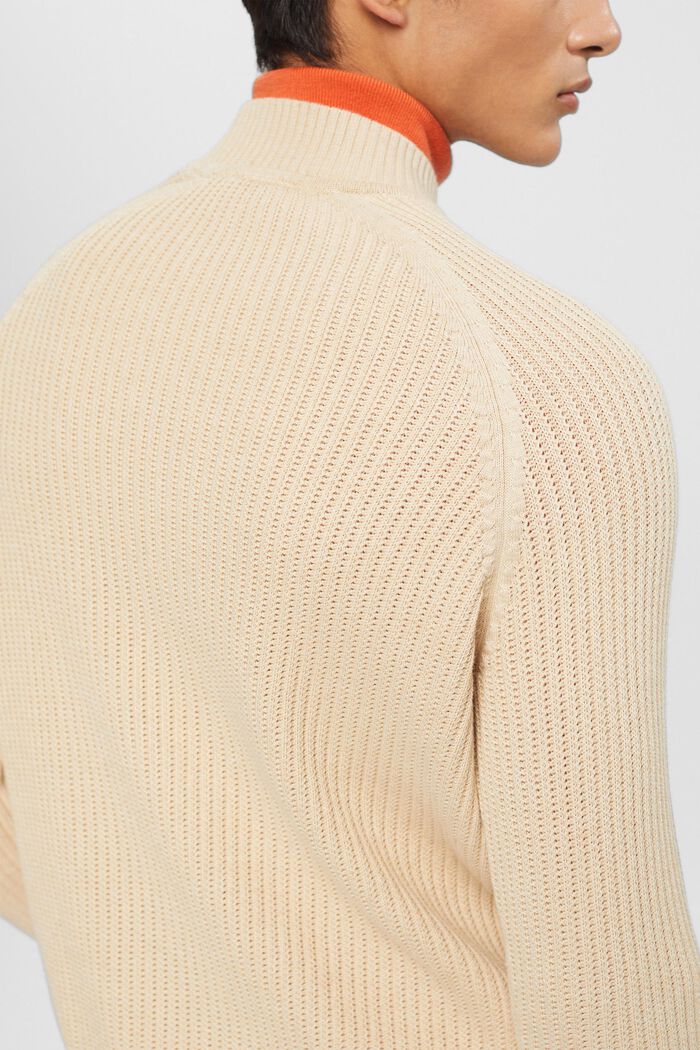 Strickpullover mit kurzem Stehkragen