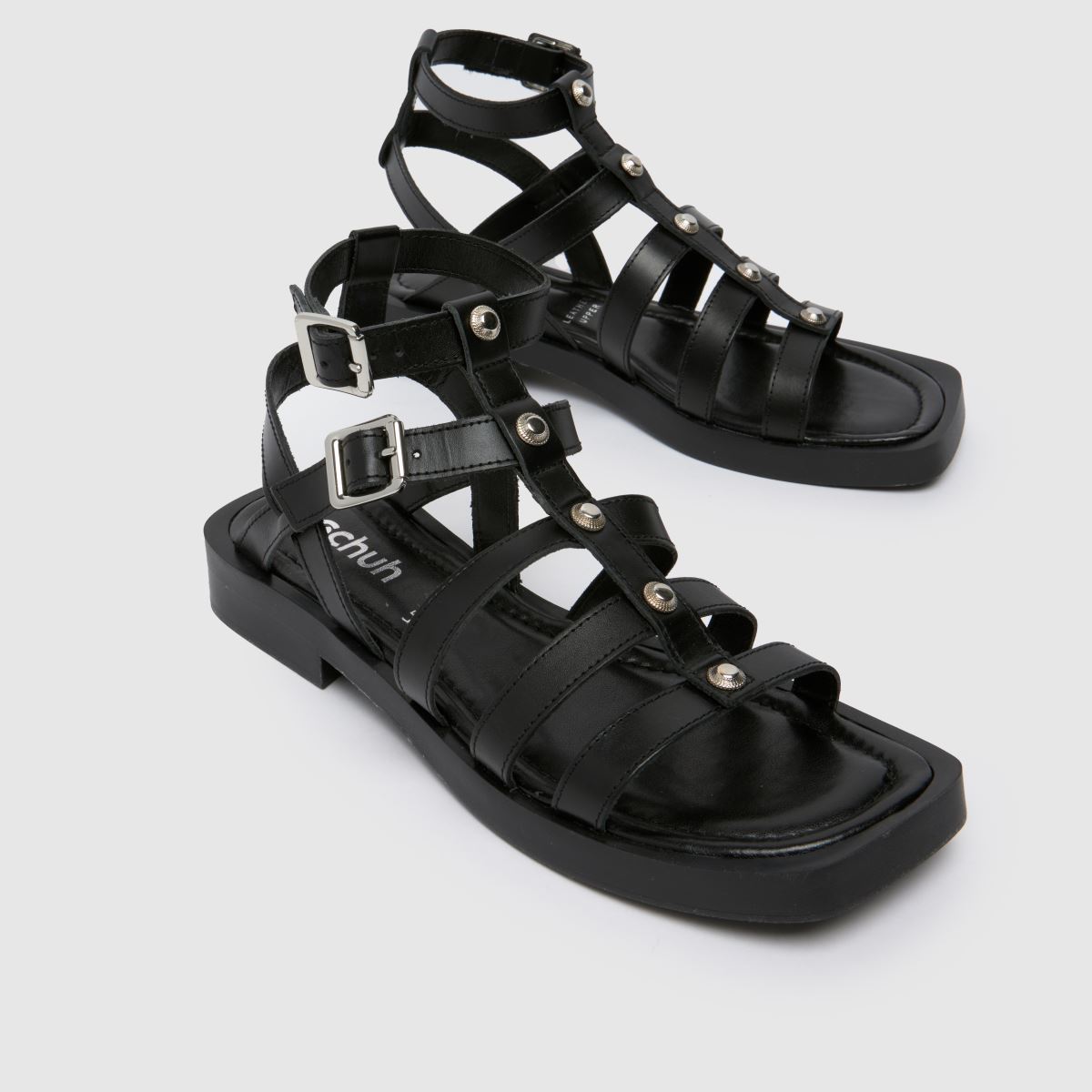 Schuh Tempeny szegecses szandál fekete színben