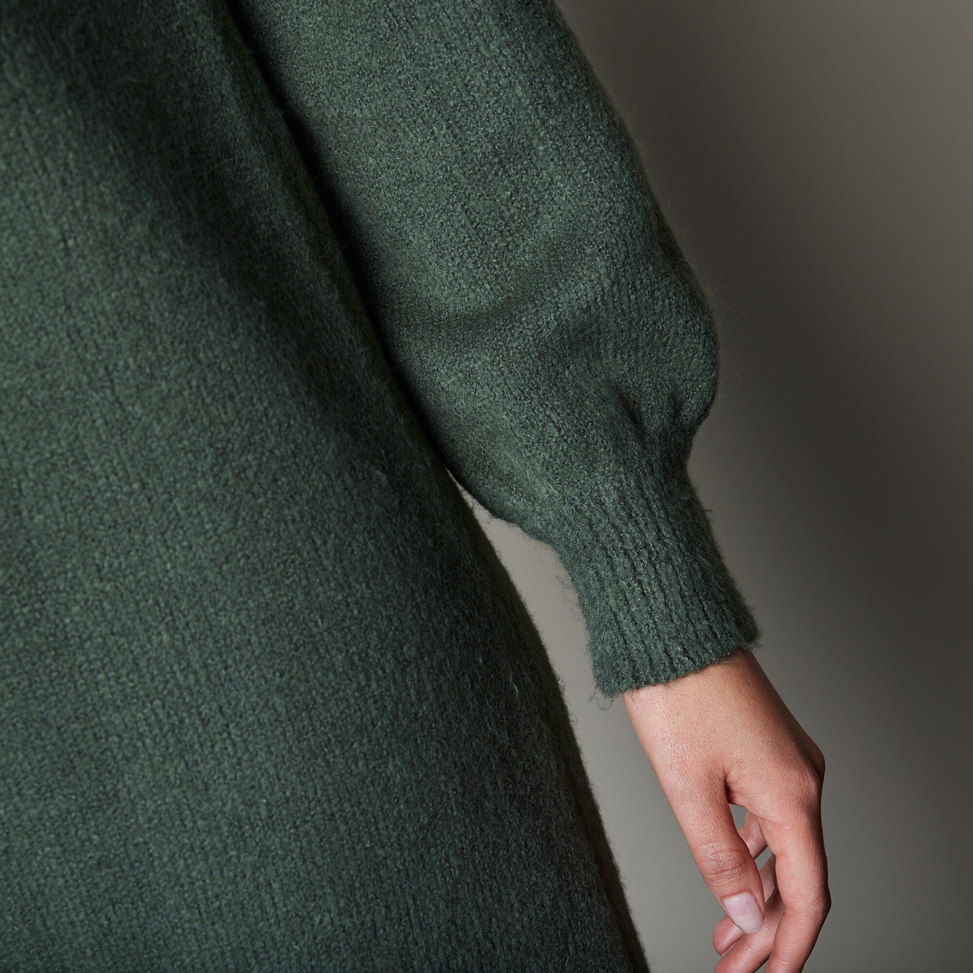 Robe-pull manches longues col boutonné