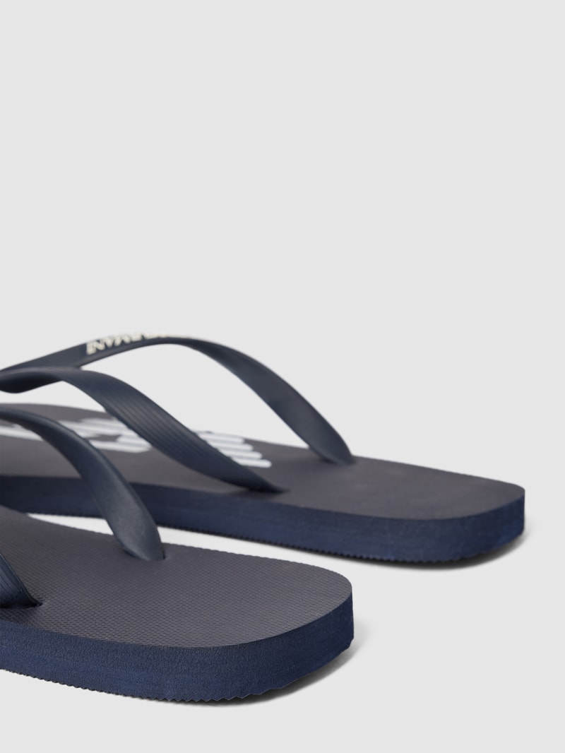 Zehentrenner mit Label-Details Modell 'Basic' in dunkelblau