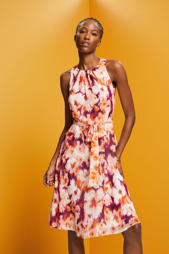 Gemustertes Chiffonkleid mit Bindegürtel