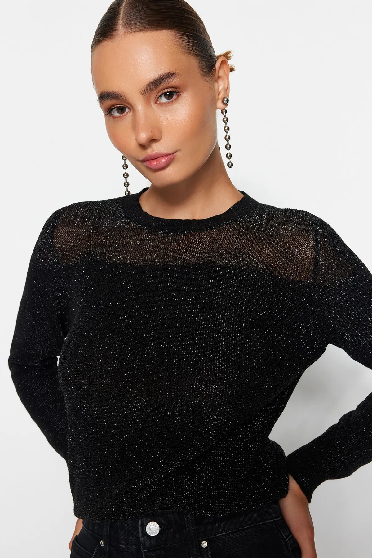 Trendyol Collection  Schwarzer transparenter Strickpullover mit Glitzer TWOAW24KZ01023