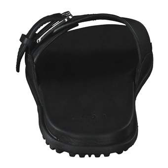 UGG Solivan Buckle Slide in schwarz