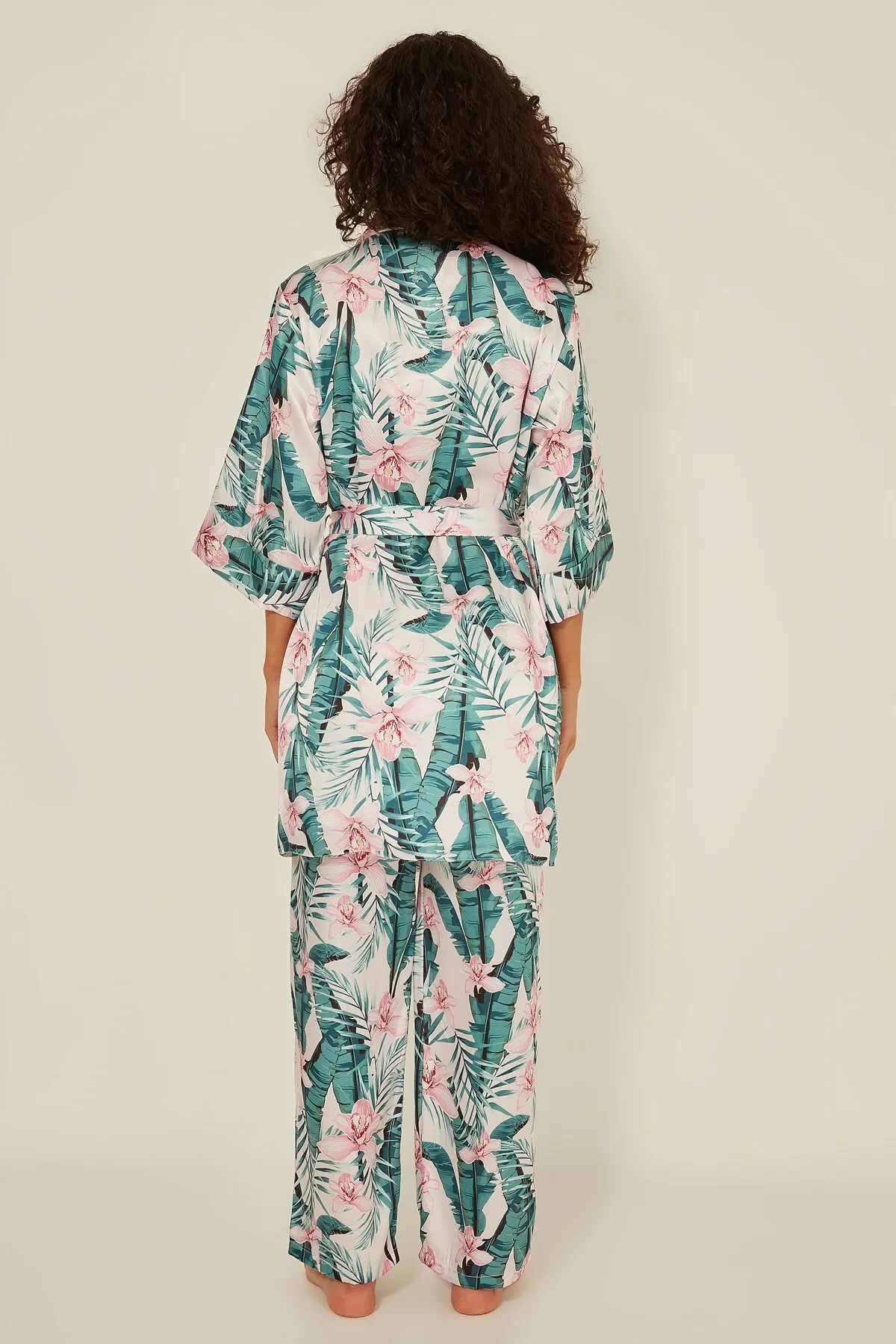 C&City  045 Gemustertes 3-teiliges Satin-Pyjama-Set für Damen Ecru/Grün