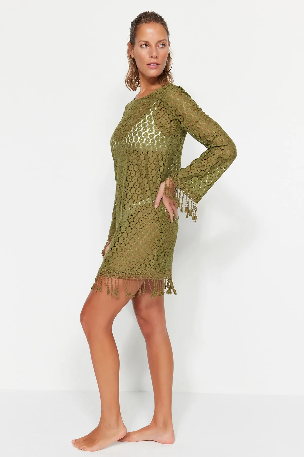Trendyol Collection  Khakifarbenes, gestricktes Mini-Strandkleid mit Quasten TBESS23EL00170