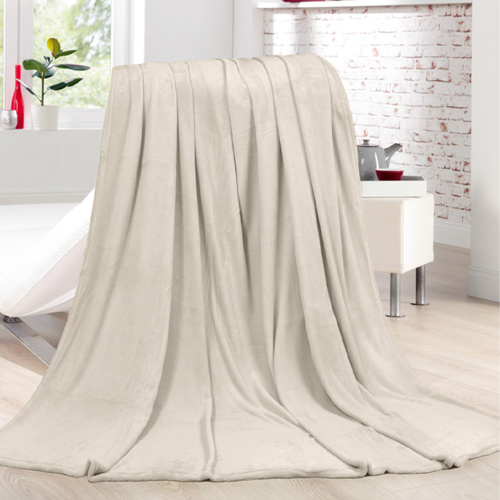 Bella Casa XXL-Mikrofaser-Flauschdecke, ca. 220 x 240 cm, Sekt