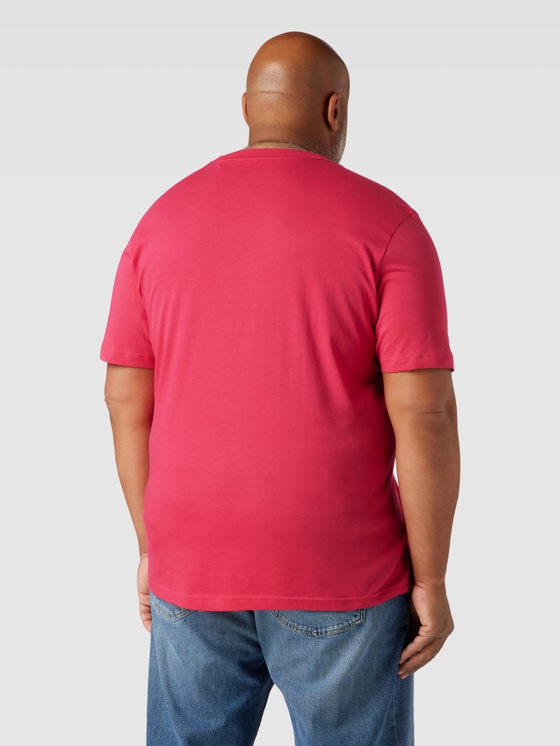 PLUS SIZE T-Shirt mit Label-Print in pink