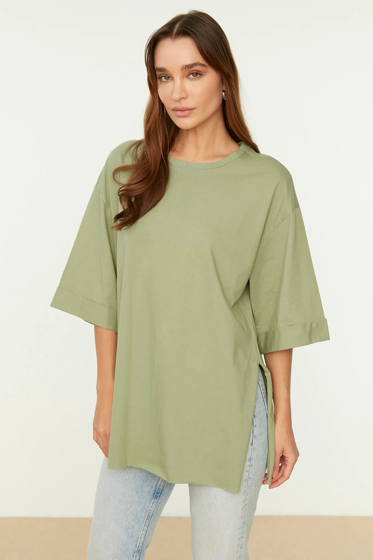 Trendyol Collection  Mintfarbenes, weit geschnittenes, asymmetrisches Boyfriend-Strick-T-Shirt mit zwei Ärmeln TWOSS20TS0828