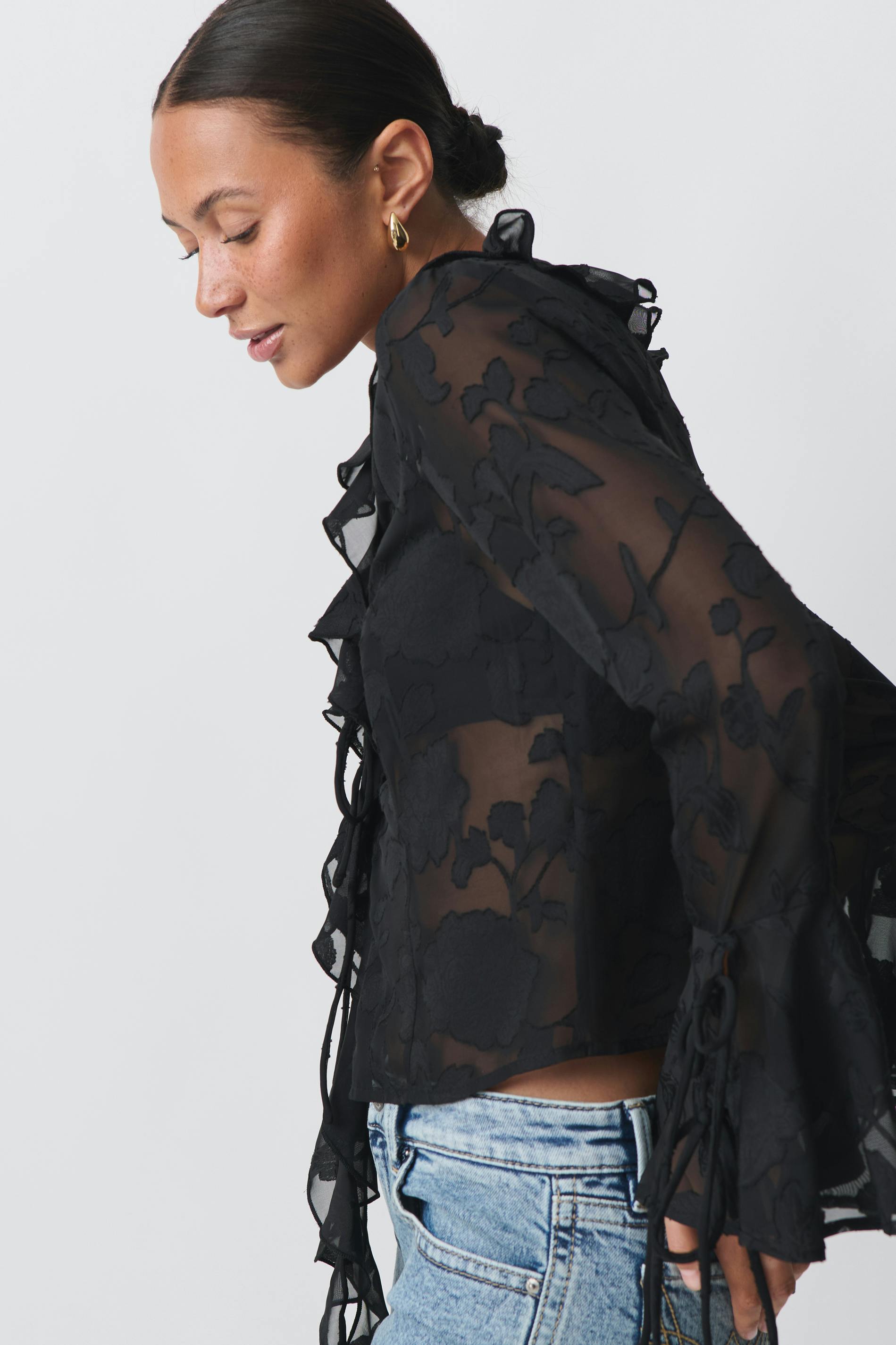 Frill blouse
