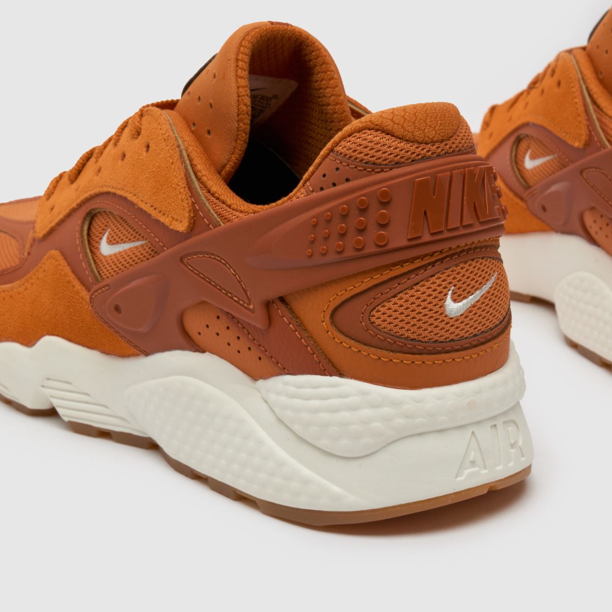 Nike Huarache Runner-sneakers i brunt och vitt