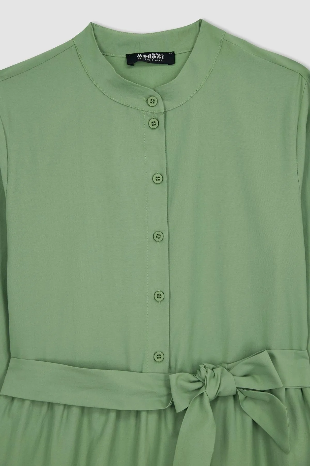 DeFacto  Basic-Maxikleid aus Popeline mit langen Ärmeln und Gürtel und Rundhalsausschnitt