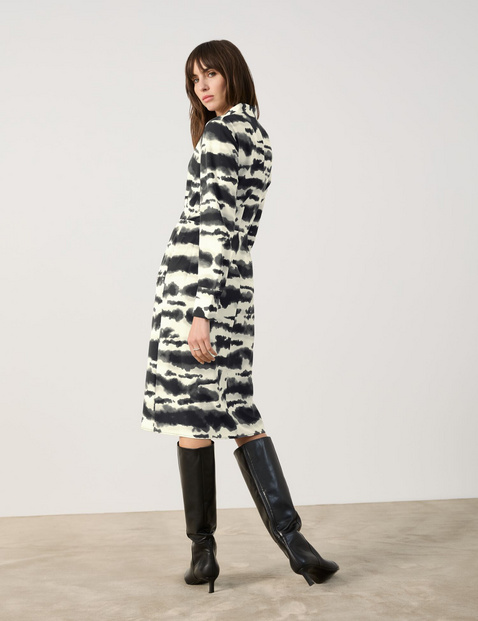 Kniebedeckendes Wickelkleid